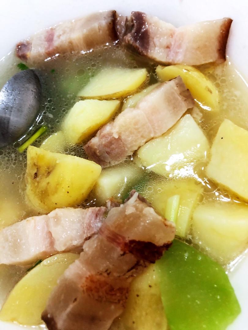 腊肉土豆汤
