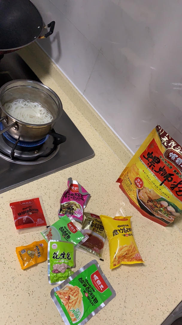螺蛳粉评测～让我们一起臭味相投吧！
