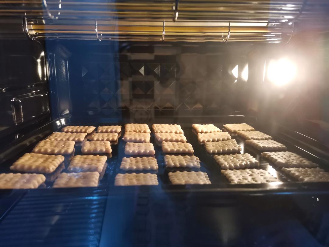 超级好吃的香葱苏打饼干（无糖低脂）-烤箱版食谱