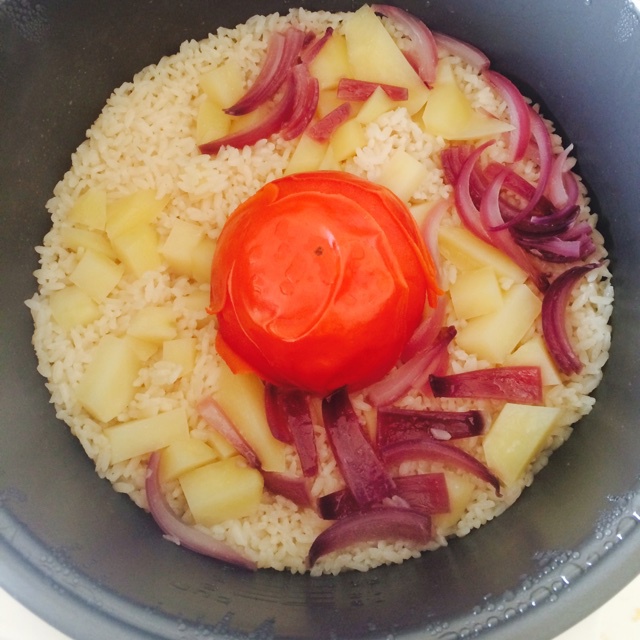 风靡美国华人网络的【电饭锅西红柿焖饭】