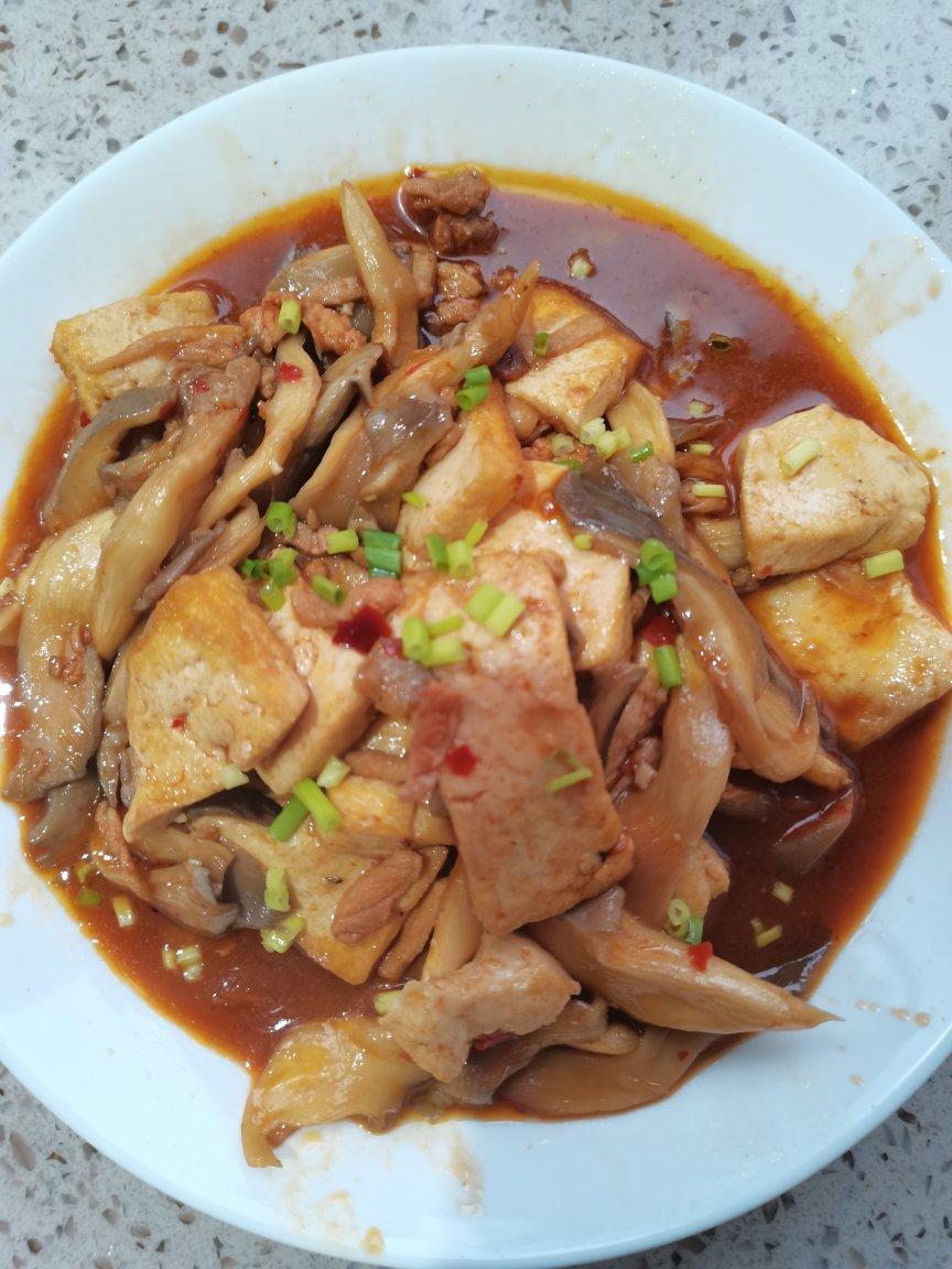 平菇豆腐一锅鲜