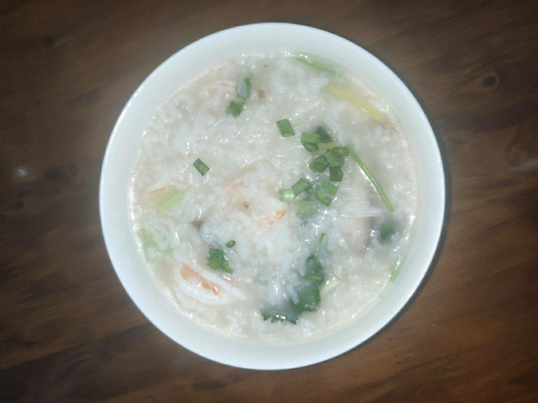 鲜虾砂锅粥