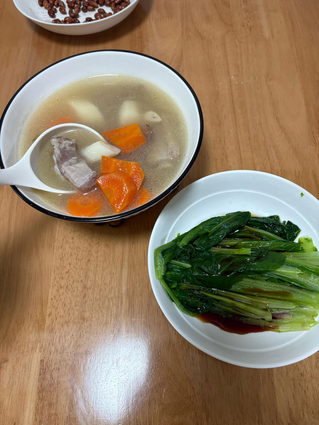连吃三碗的玉米山药排骨汤