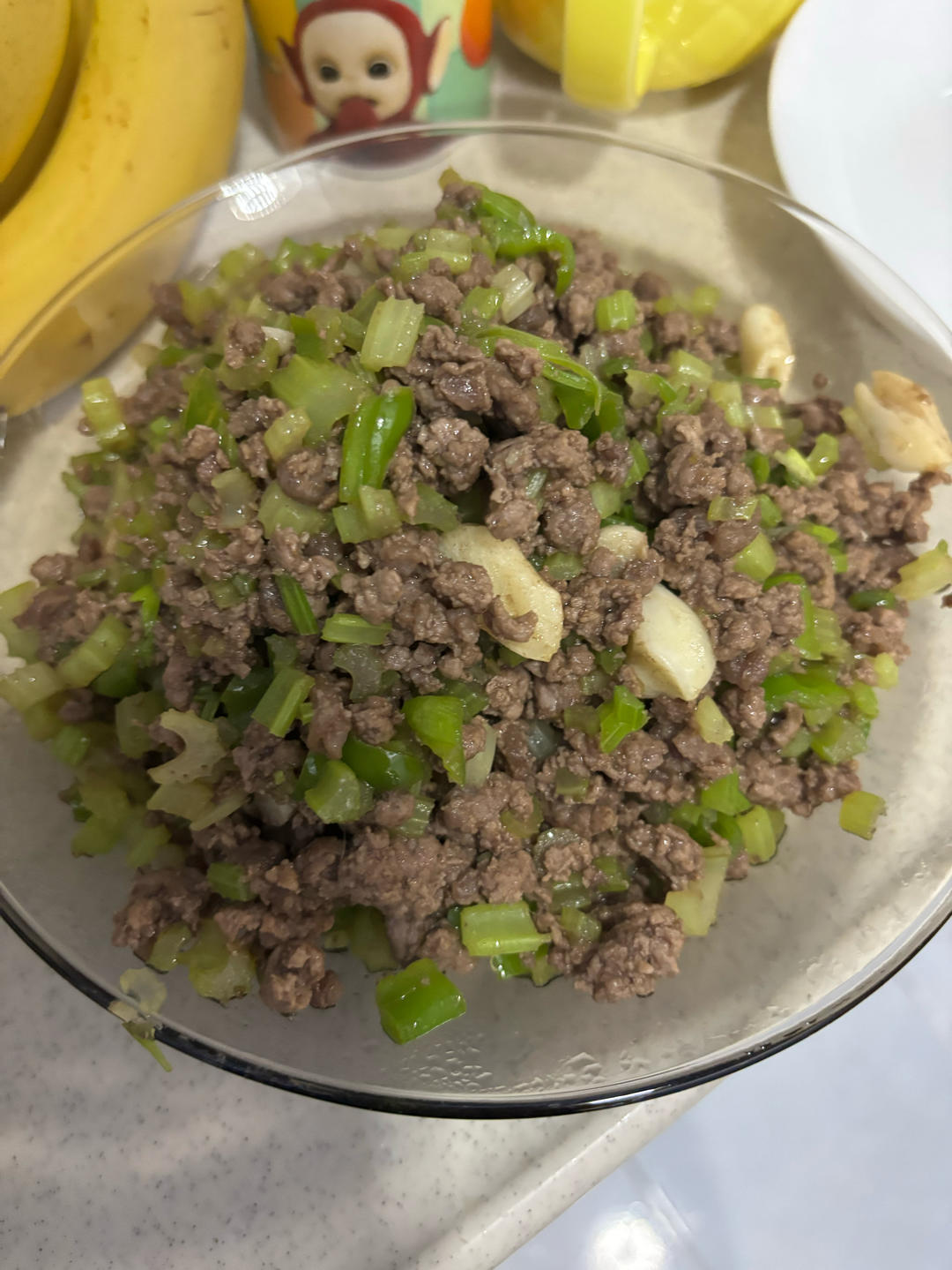 米饭杀手｜芹菜粒炒牛肉末