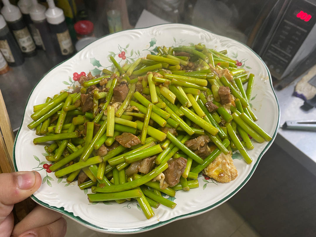 蒜苔炒肉末，三碗米饭都不够吃