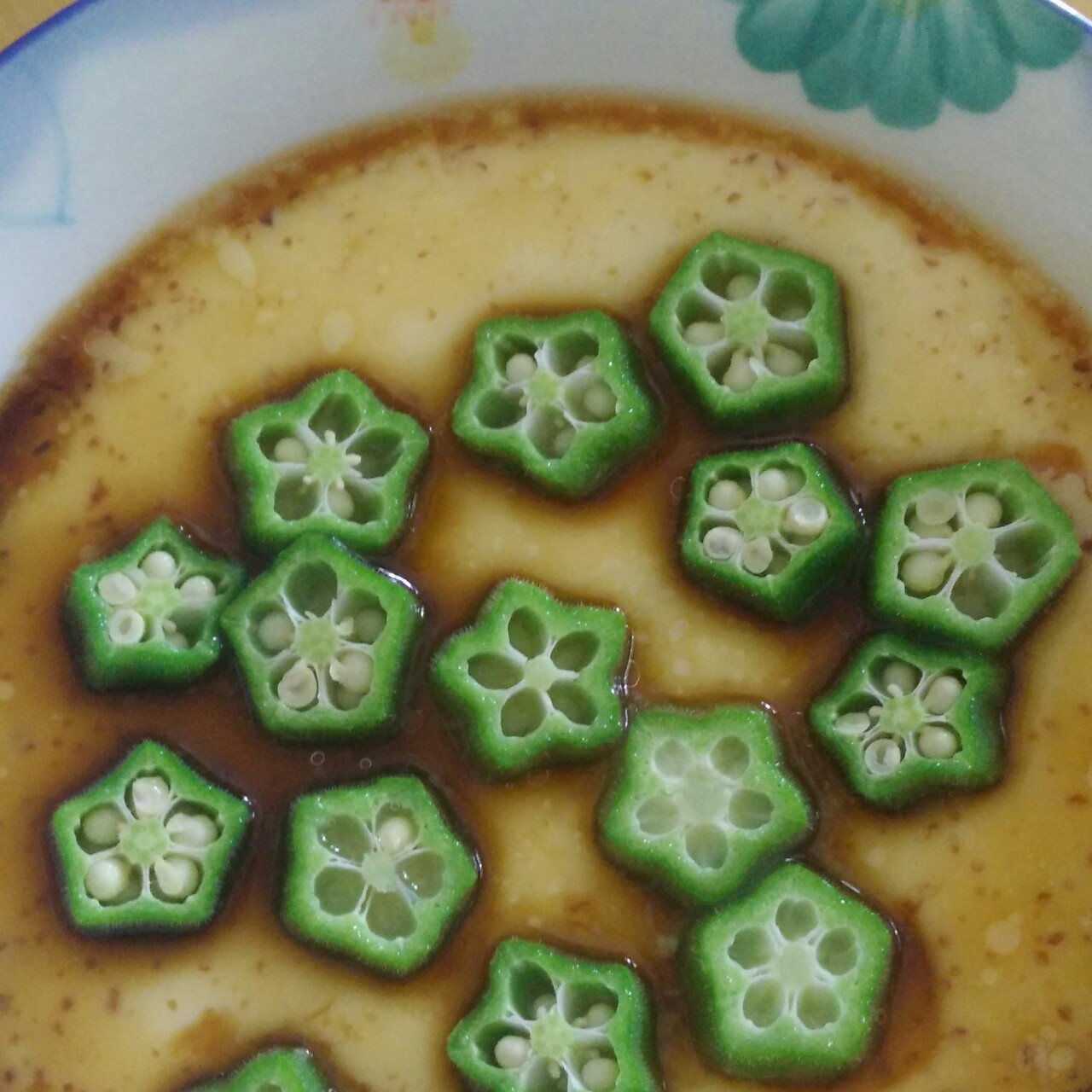 秋葵蛋羹