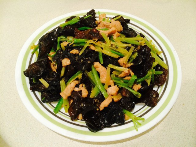 芹菜肉丝