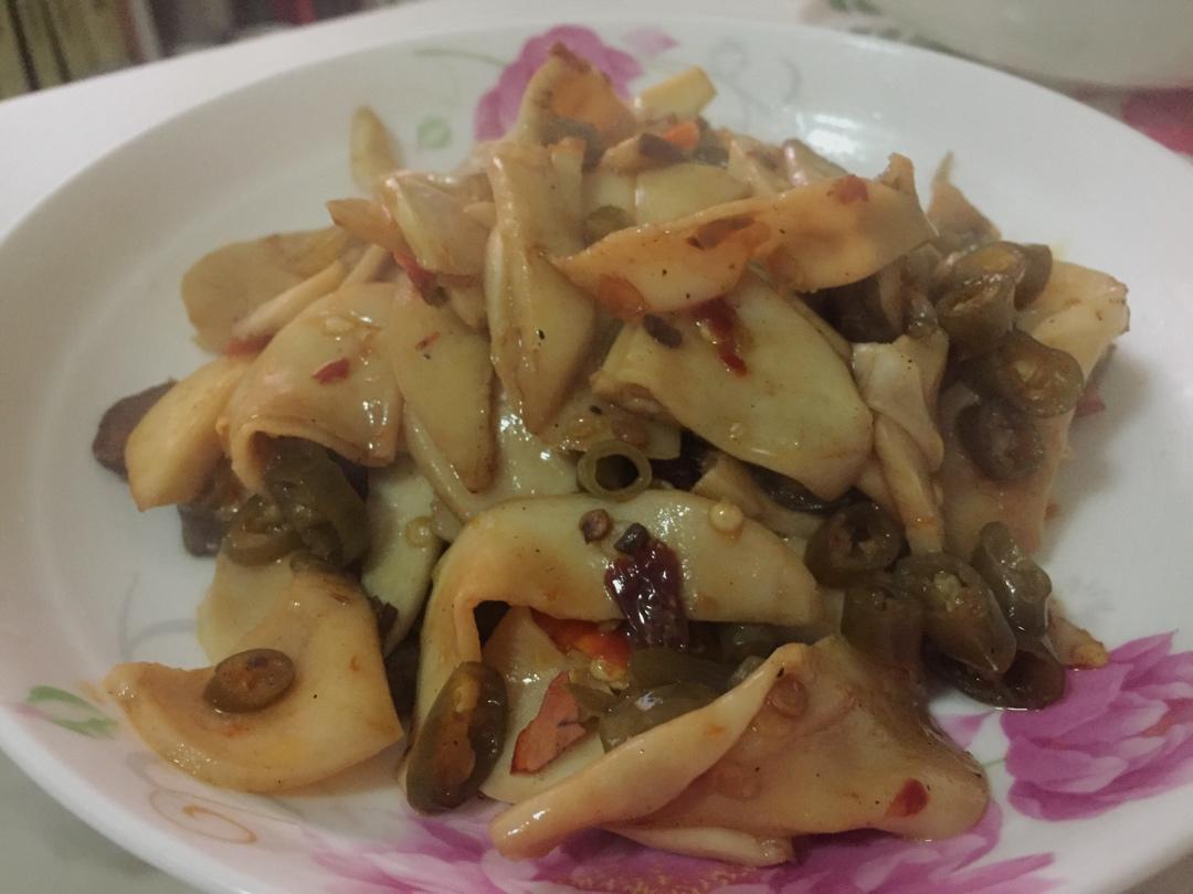 青椒素炒杏鲍菇