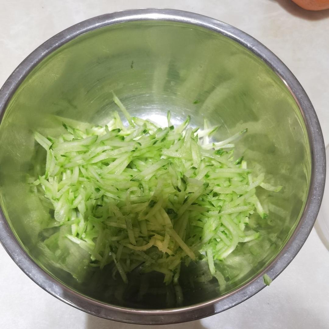 黄瓜粉丝鸡蛋凉菜