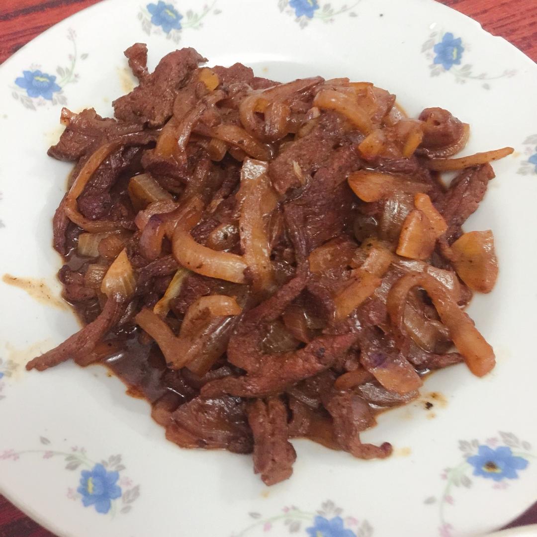 洋葱炒牛肉