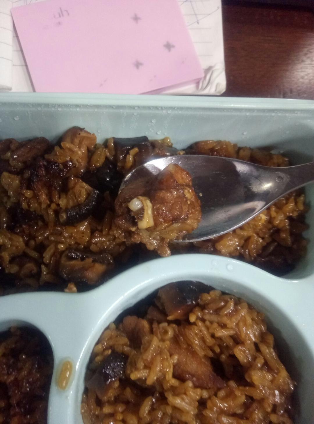 喷香排骨焖饭（爆好吃）