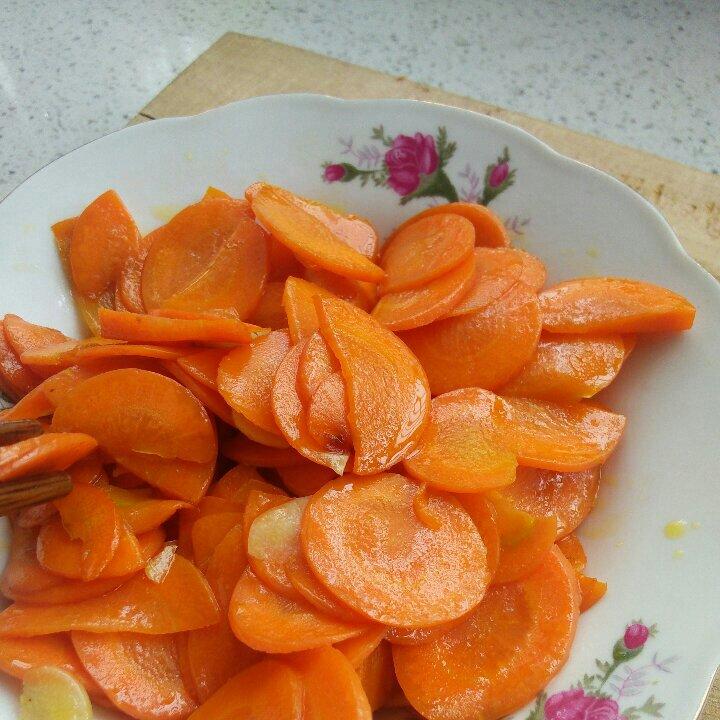 洛语做的清炒胡萝卜片