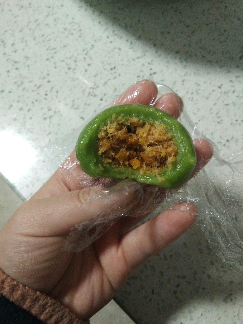 网红青团～～咸蛋黄肉松青团