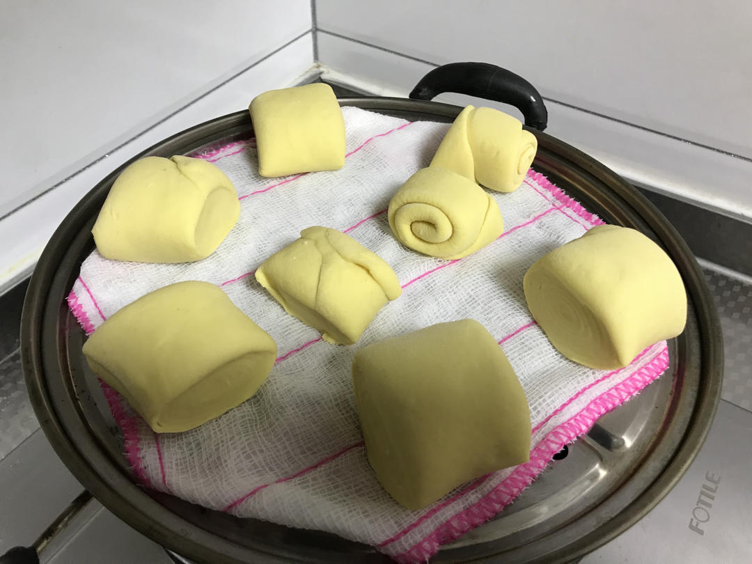 新手也可以--详解如何做出人见人爱、金黄的南瓜馒头