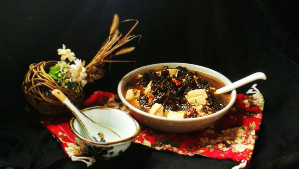 滋补靓汤，好喝到可以吃饱~双菇炖豆腐·圆满素食的做法