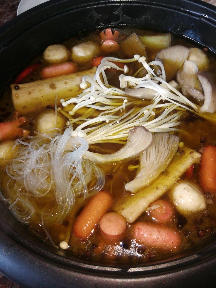 麻辣火锅（家庭版）