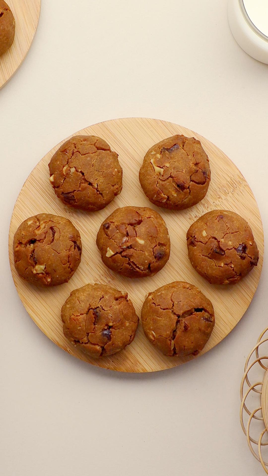 红糖红枣核桃饼干的做法