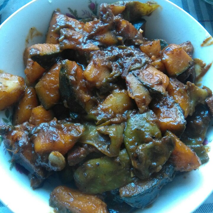 鸡腿南瓜胡萝卜土豆炖豆角（东北丰收炖改良版）