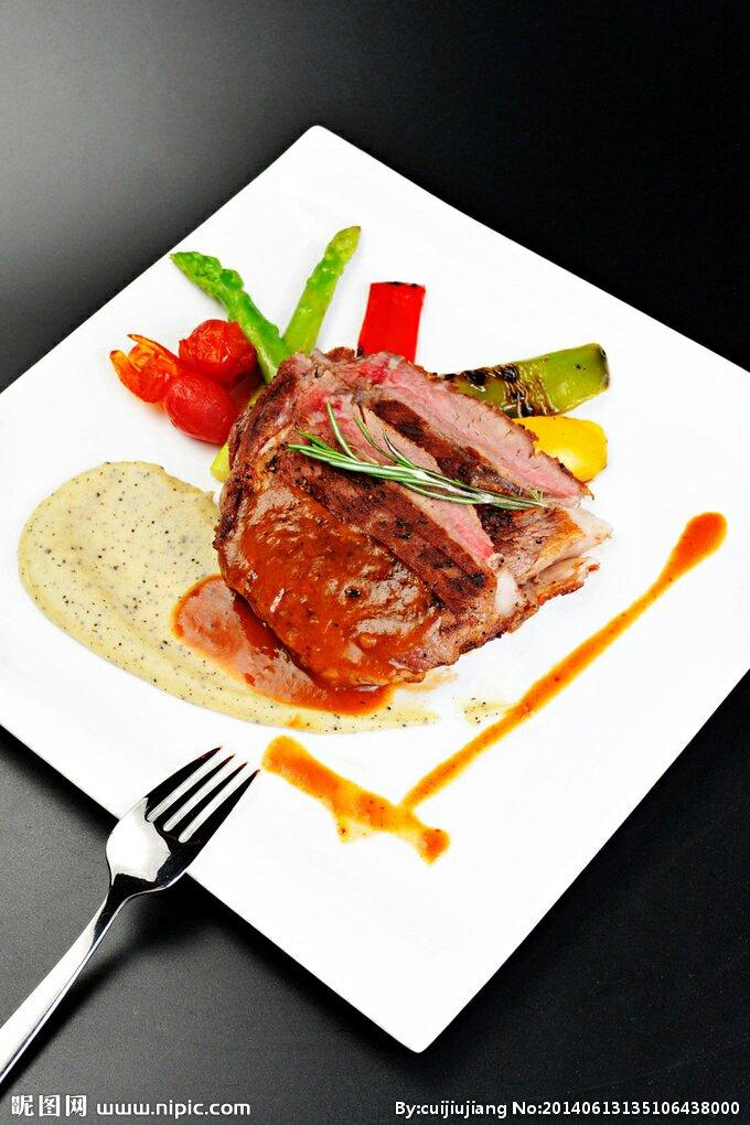 四分钟煎好一块鲜嫩多汁的牛排