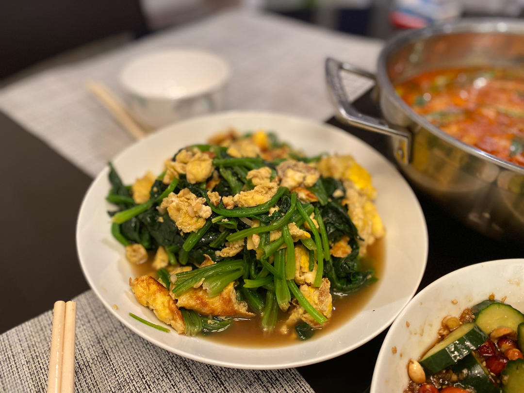 菠菜炒鸡蛋