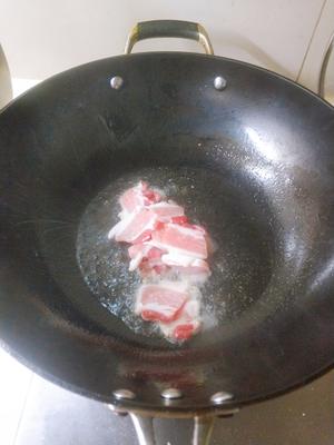北方家常菜东北酸菜猪肉炖粉条的做法 步骤4