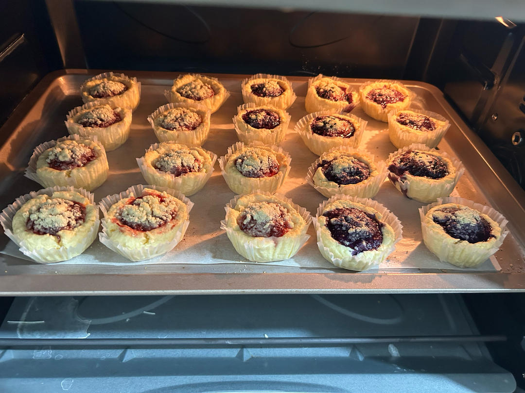 草莓/蓝莓酥粒玛芬