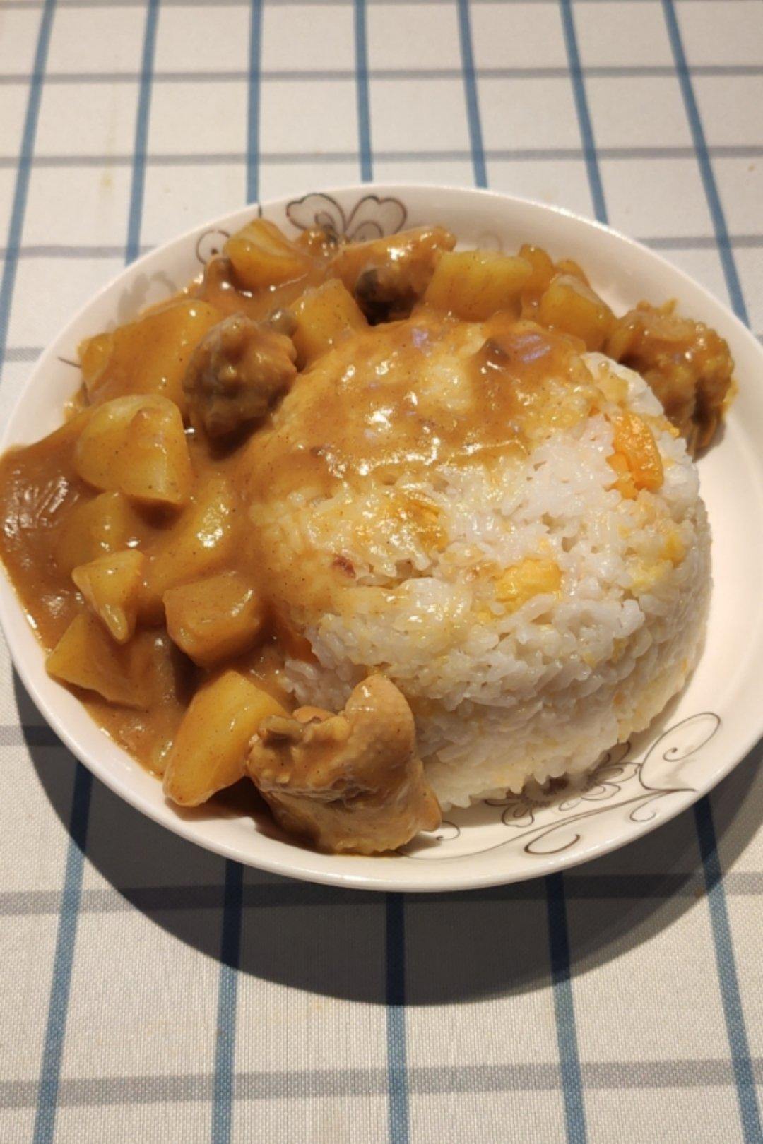咖喱鸡块饭