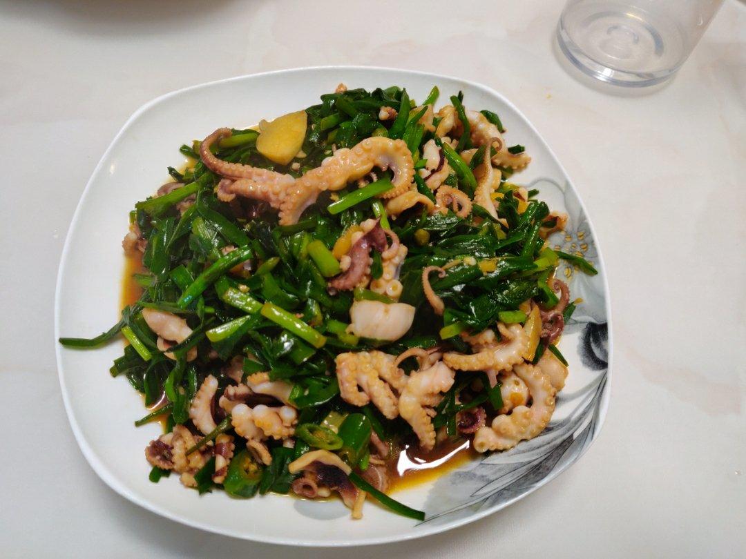 韭菜炒八带（八大鱼）