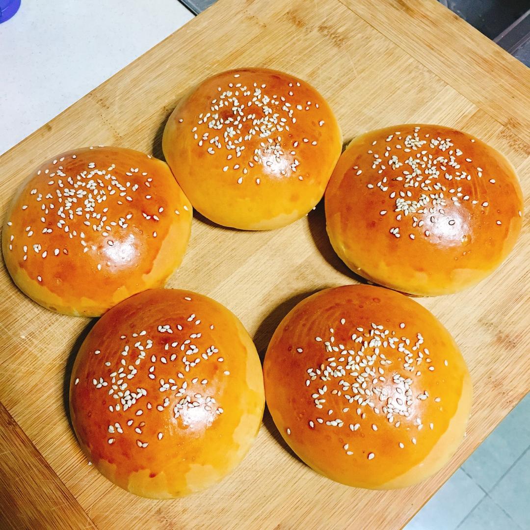 柔软的汉堡胚