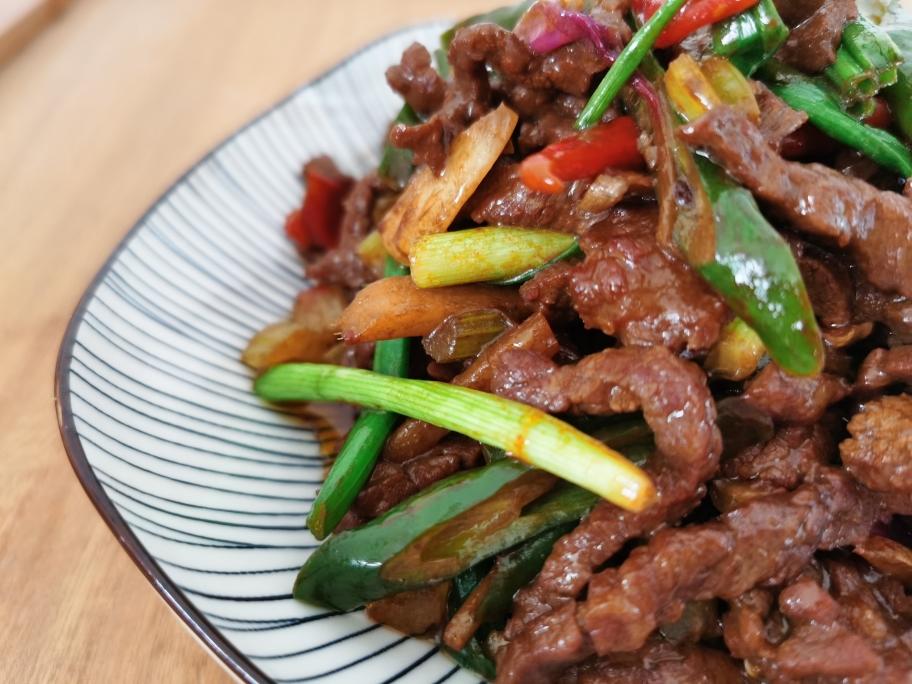 只做自己喜欢的～泡椒泡姜炒牛肉😋