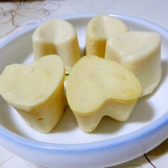 卫生间里的零碎小肥皂