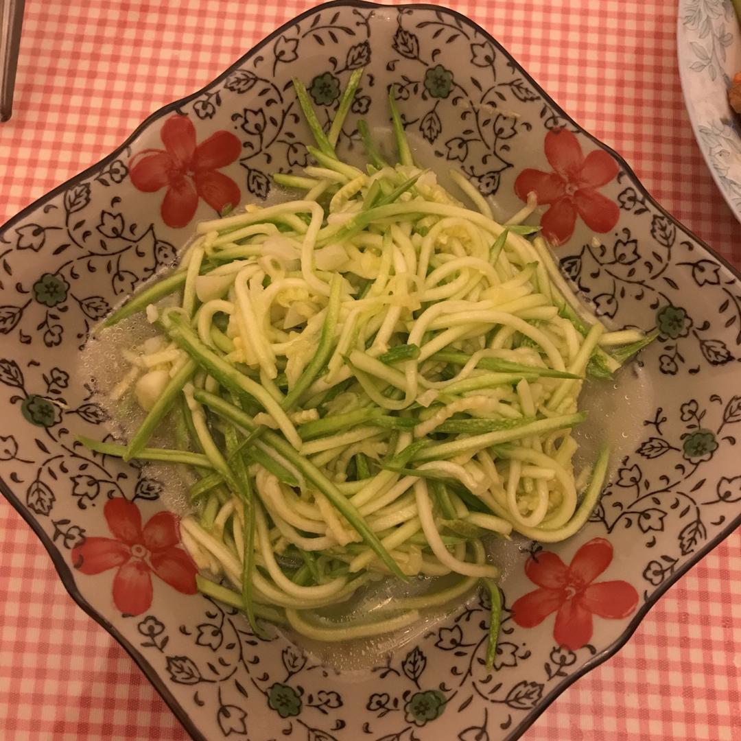 【生拌西葫芦】