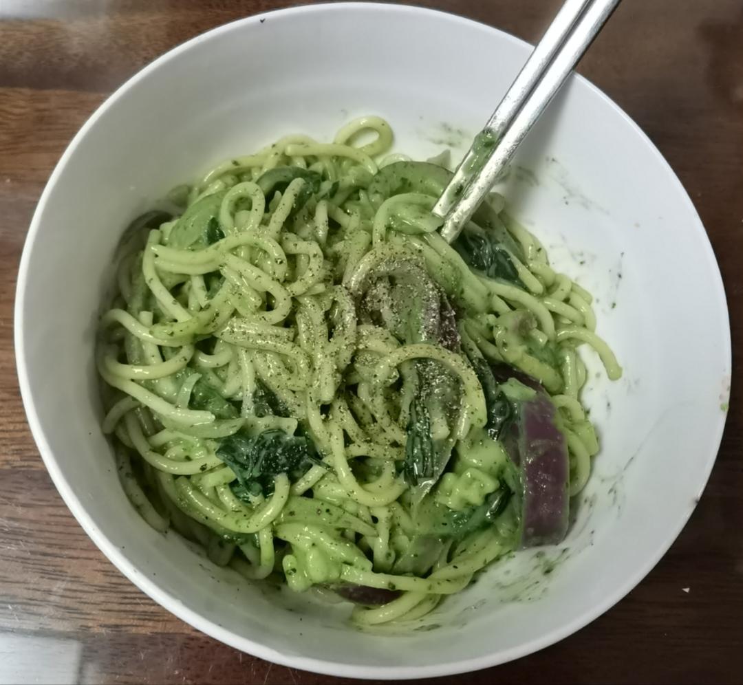健康低卡吃意面——菠菜意大利面