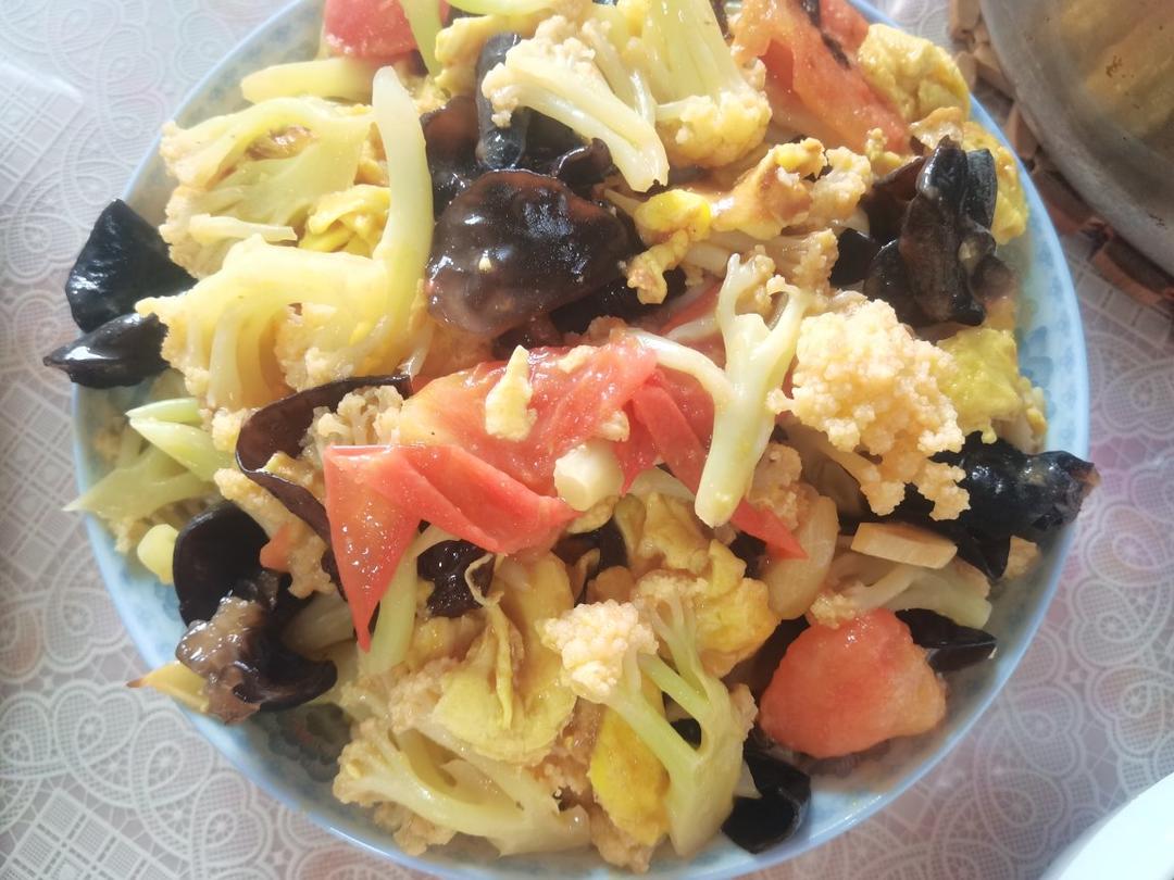 香甜低脂好吃到飞起-花菜木耳炒鸡蛋