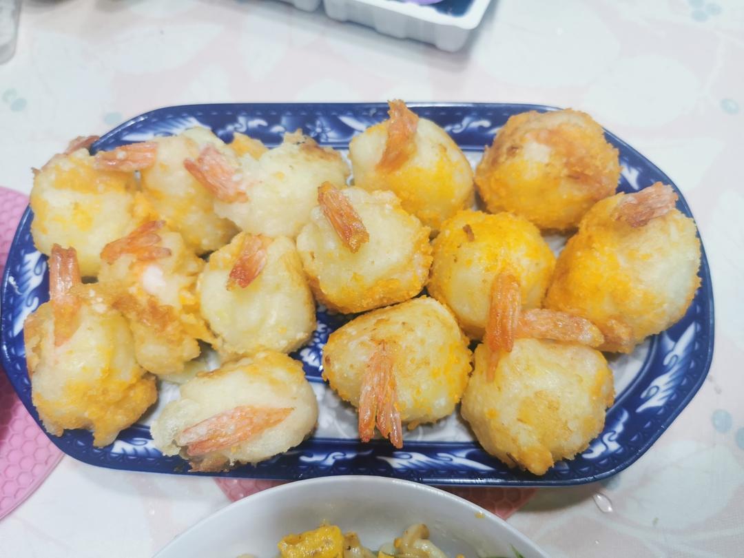 年夜饭必做硬菜，颜值高上档次！美味鲜虾与土豆的碰撞，你真的要试试！
