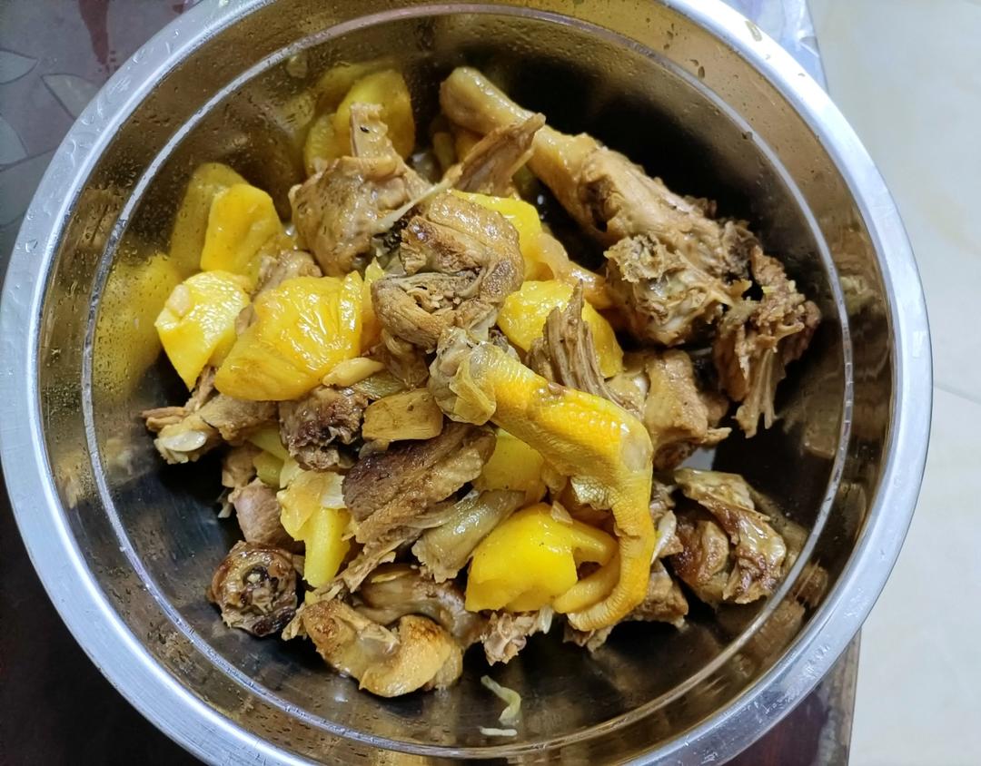 菠萝炒鸭