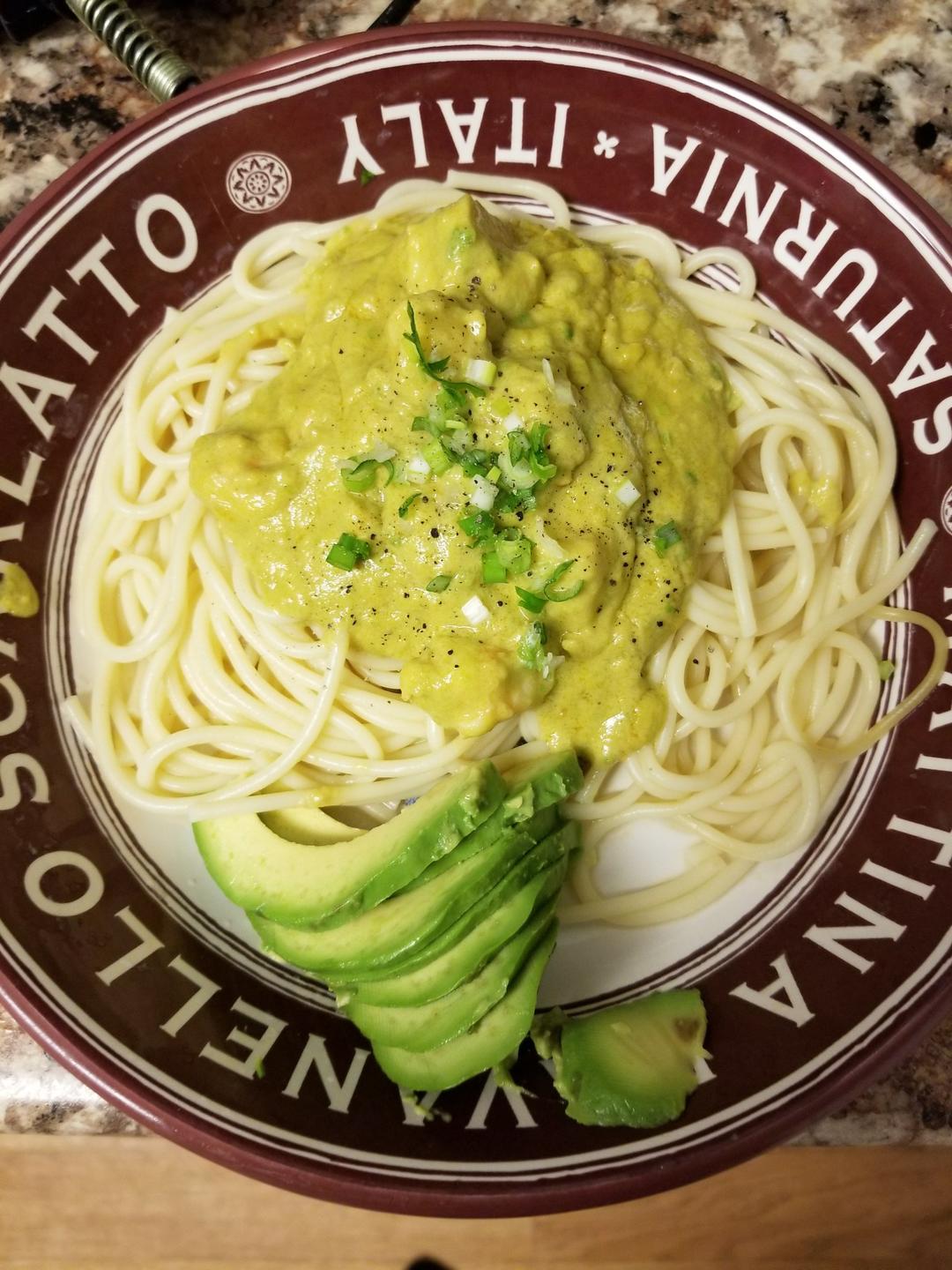 虾仁牛油果意面