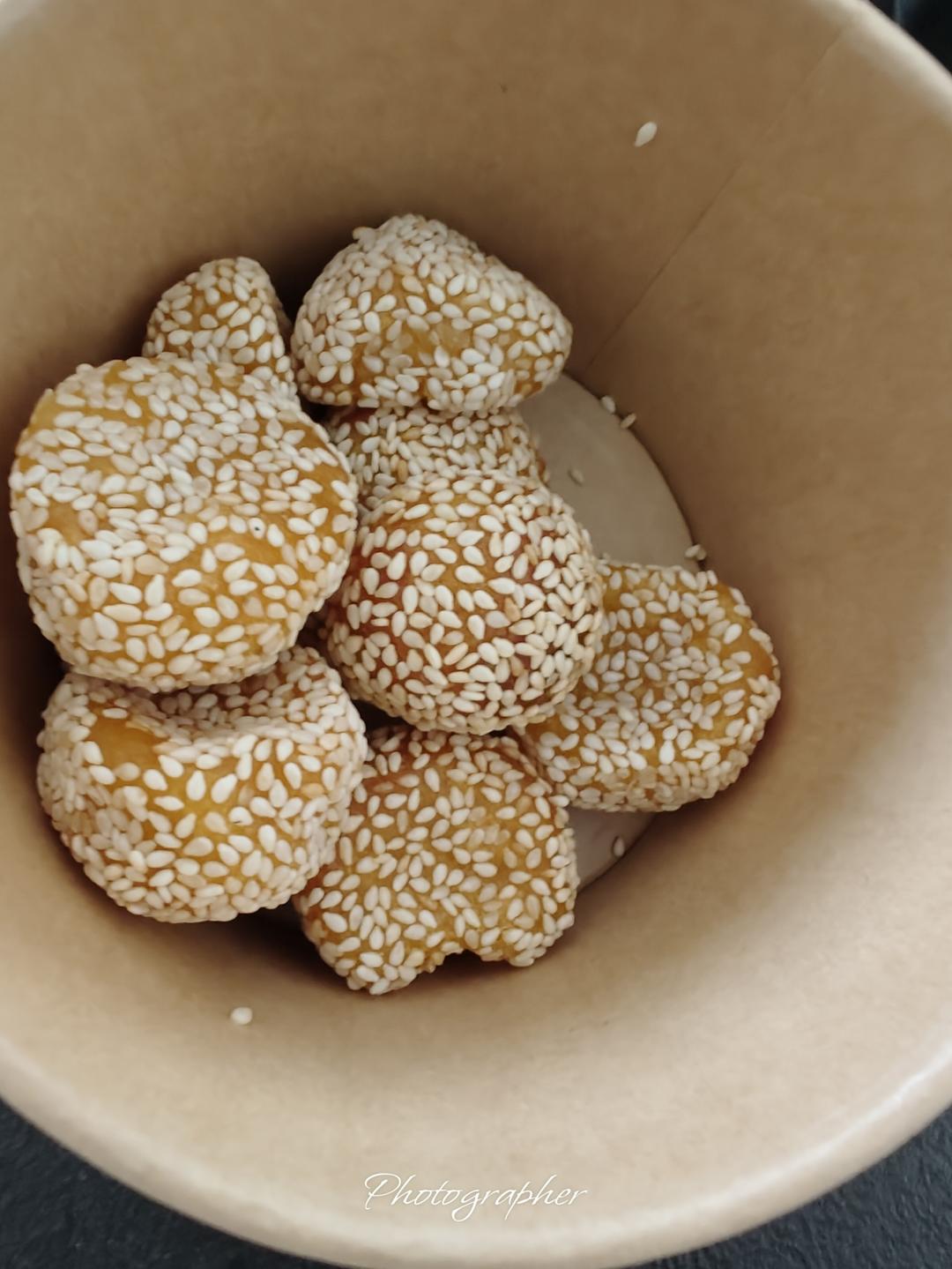 免油炸！秋日小甜品👉糯叽叽的南瓜芝麻球！