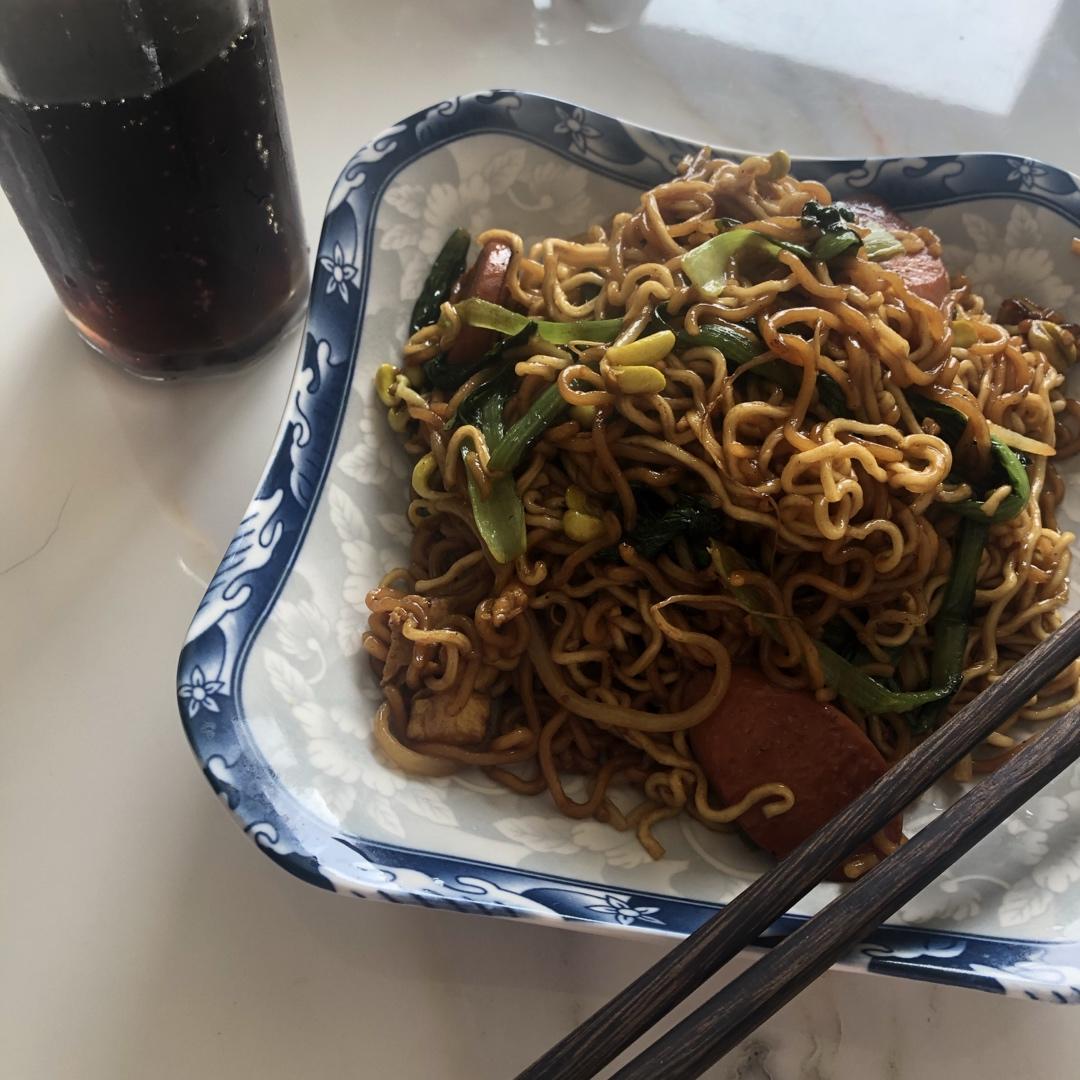 秒杀路边摊的炒方便面