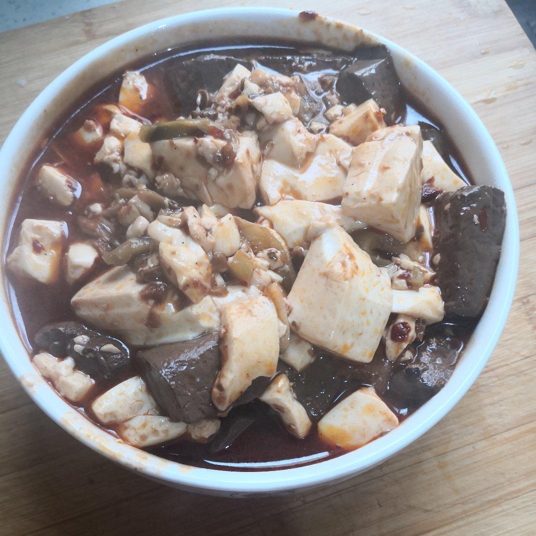 鸭血炖豆腐
