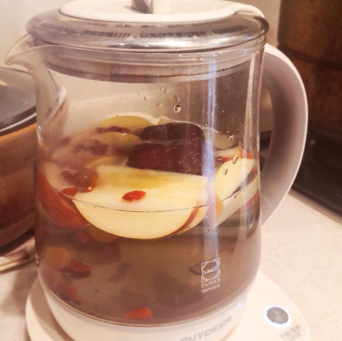 温热养生苹果茶（不额外放糖）的做法
