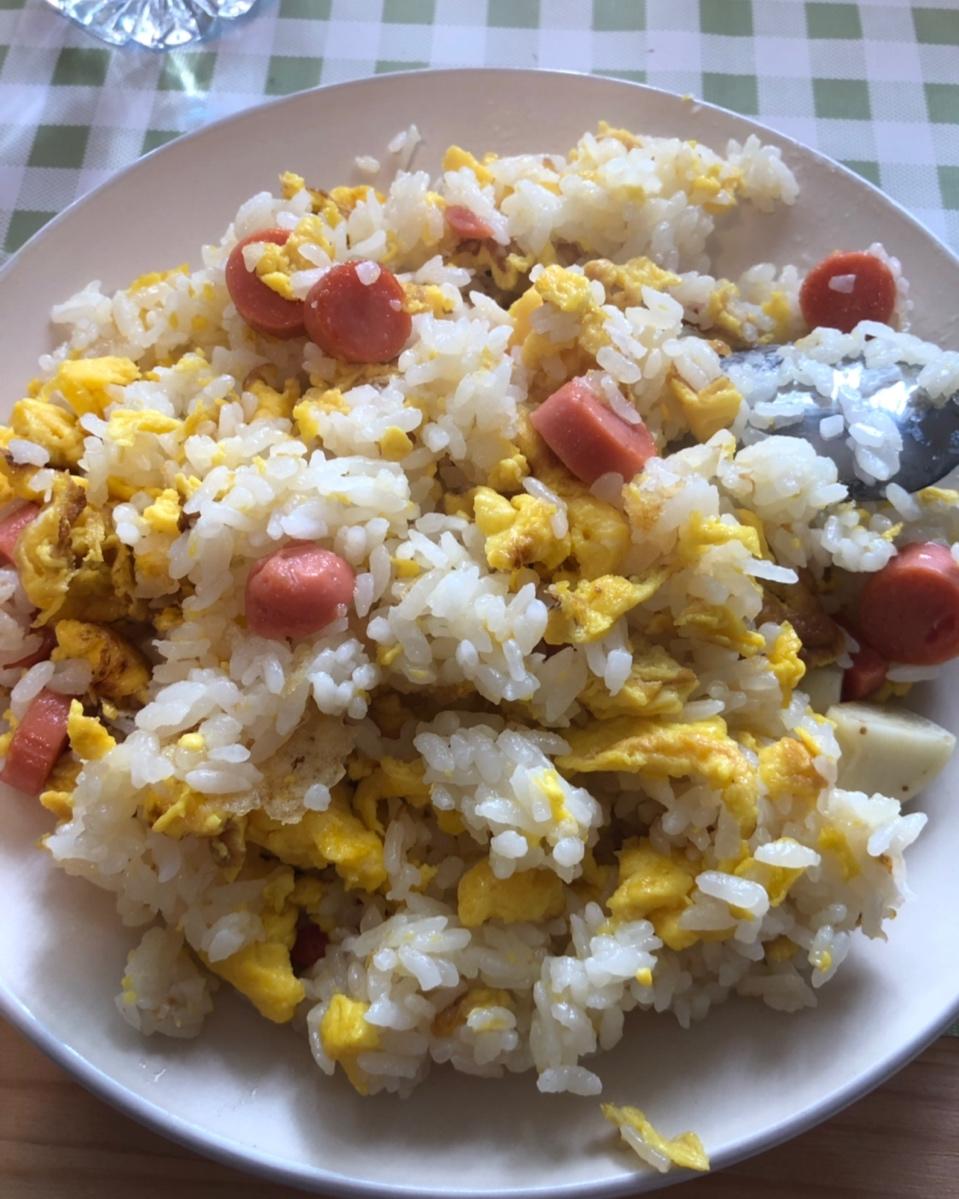 黄金火腿肠蛋炒饭