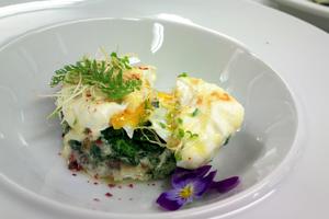 焗烤水煮蛋配菠菜吐司-Poached and gratinated eggs with spinach-的做法 步骤4