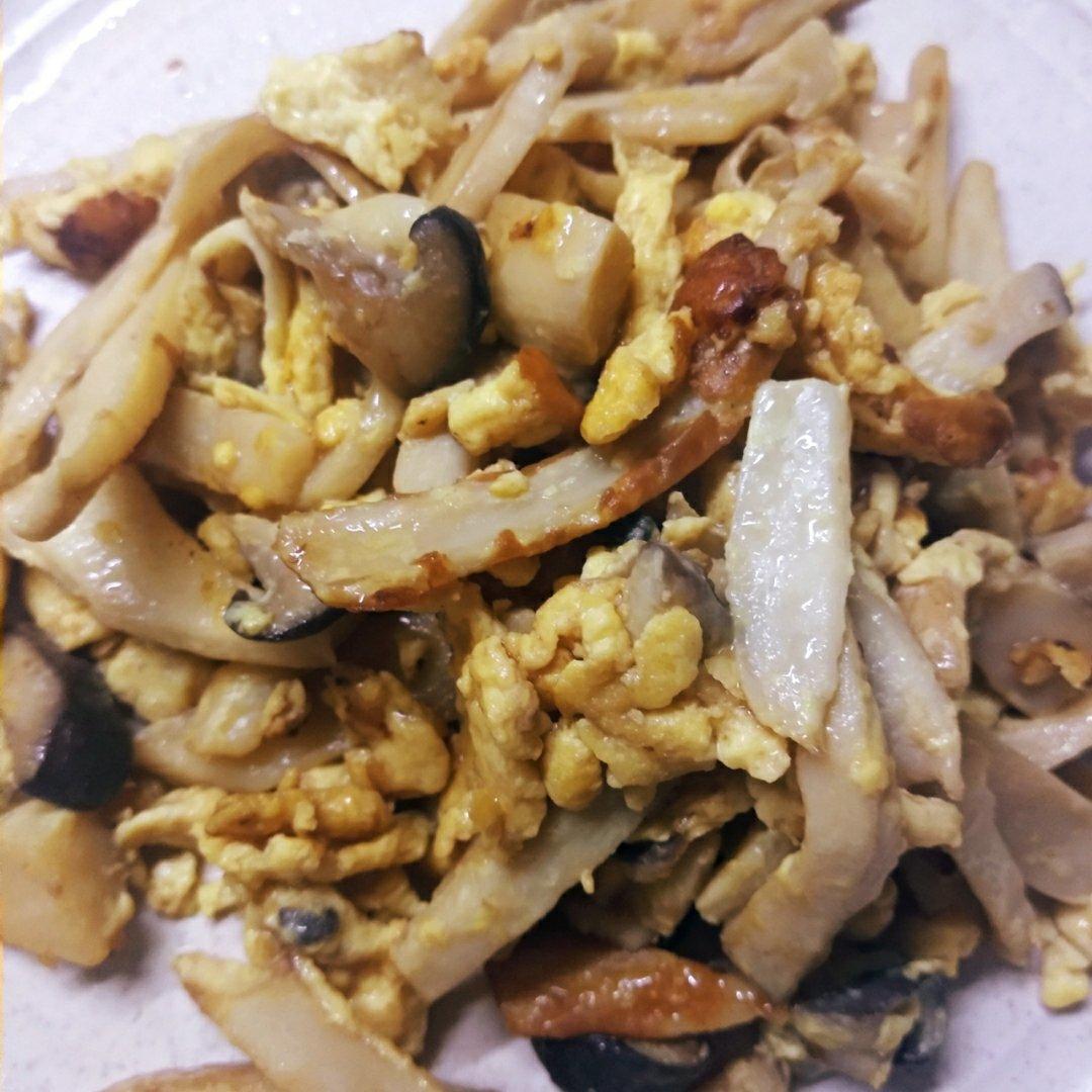 杏鲍菇炒鸡蛋
