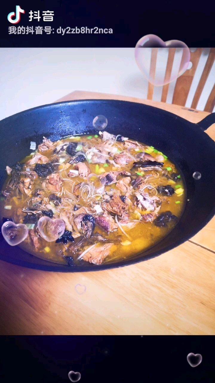 香菇炖老母鸡