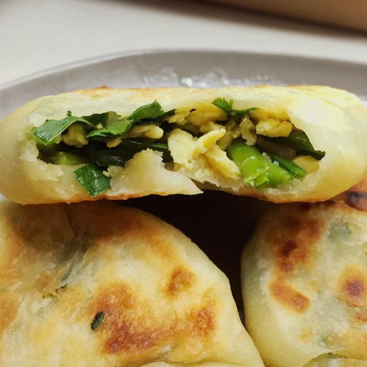 薄皮馅饼的制作方法（鸡蛋菠菜、鸡蛋韭菜馅儿饼）