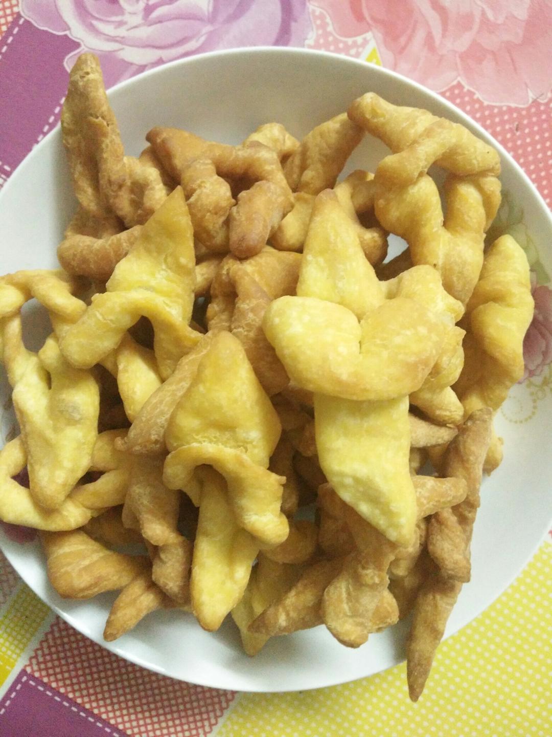 过年油炸套果的做法