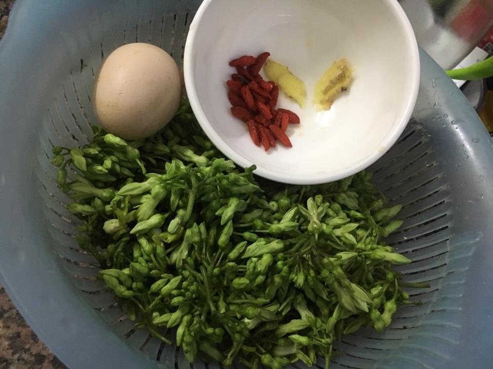 夜来香滚鸡蛋花汤的做法步骤图 怎么做好吃 小妹芬芬 下厨房