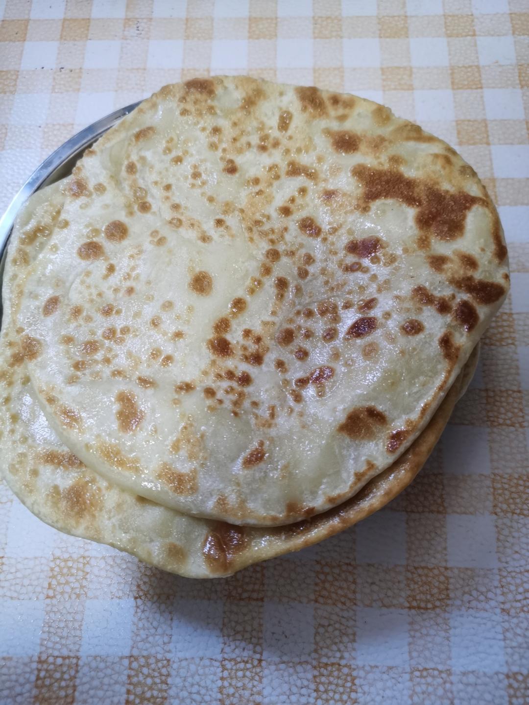 烙饼不硬的小窍门 掌握了你也能看出柔软多层凉了不硬的小油饼