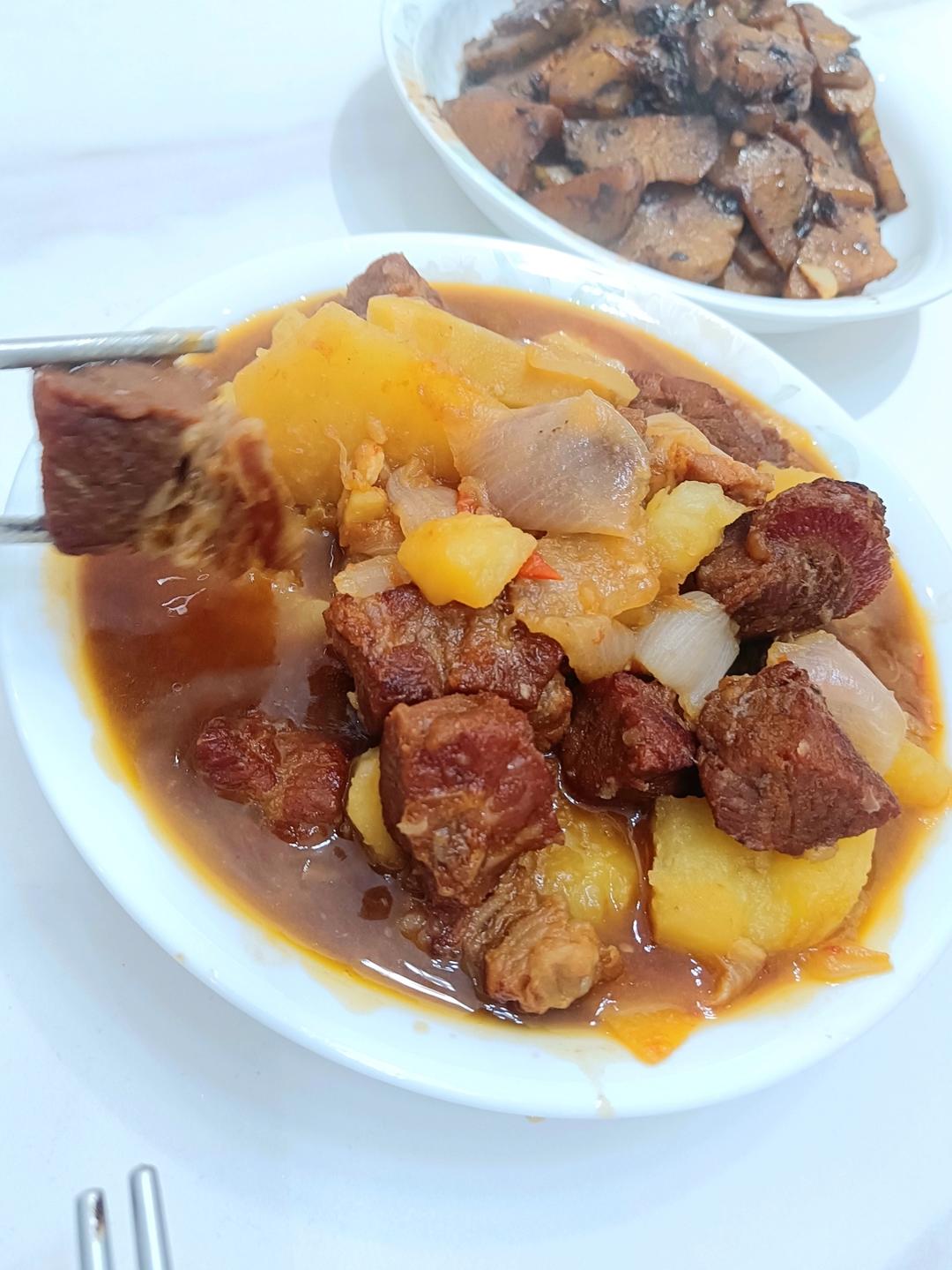 番茄土豆炖牛腩